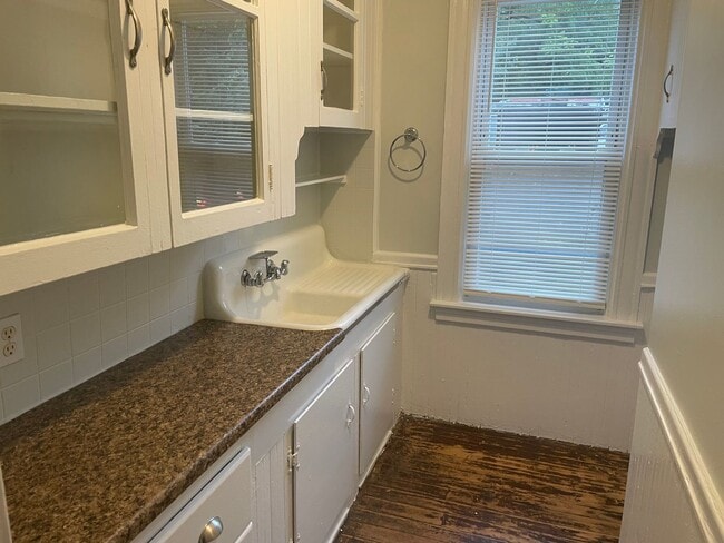 Photo - 72-74 Academy Avenue Unit 1