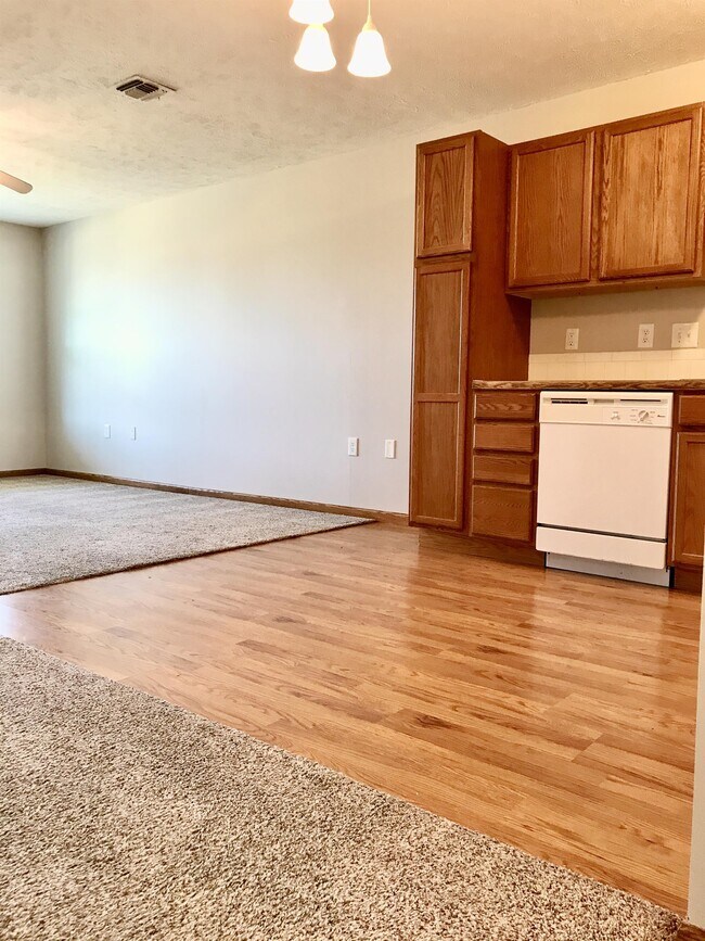 Photo - 716 N Parker St