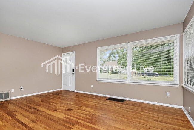 Photo - 1603 Rangeley Ave