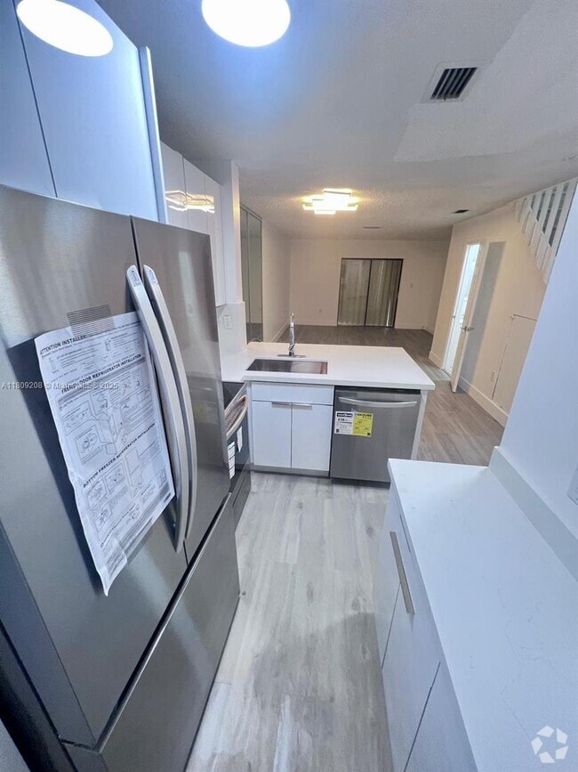 Building Photo - 6866 NW 173rd Dr Unit 603 Rental