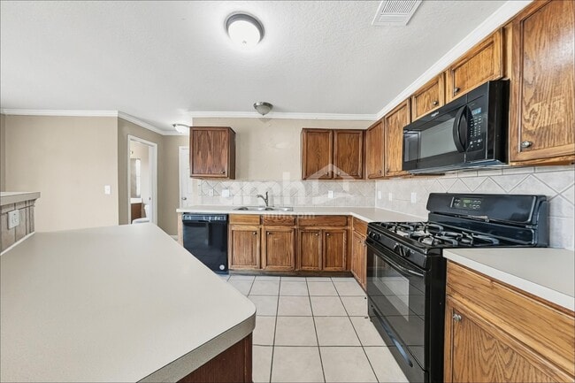 674 Cypresswood Trce