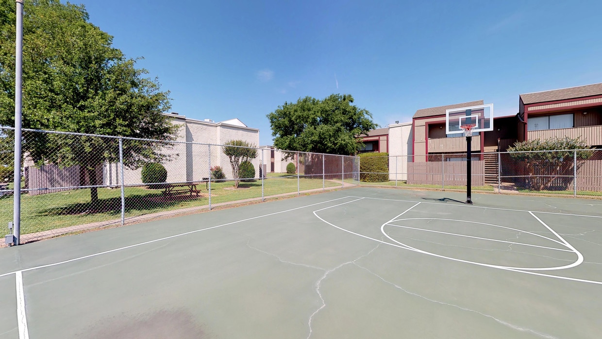 Photo - Tower Park Apartments