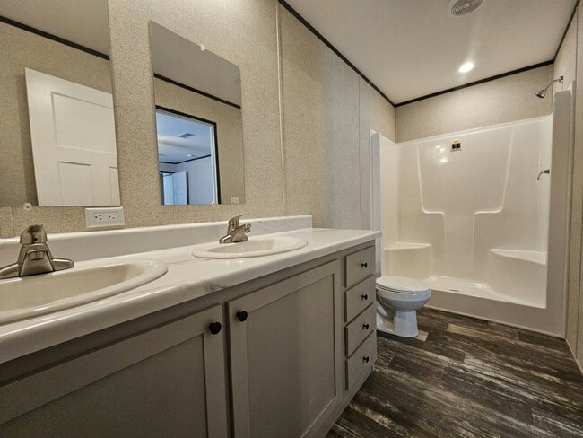 Building Photo - 16821 Oak Leaf Ct Rental