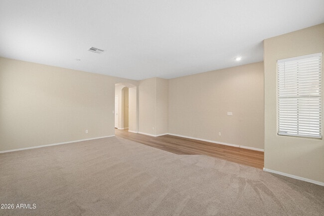 9806 W Horse Thief Pass