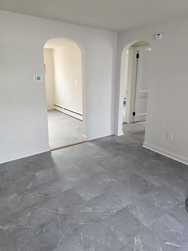 Photo - 621 S 6th St Unit Apt 1