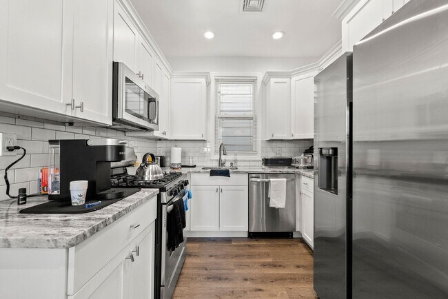 Photo - 58 Wegman Pkwy Unit 2