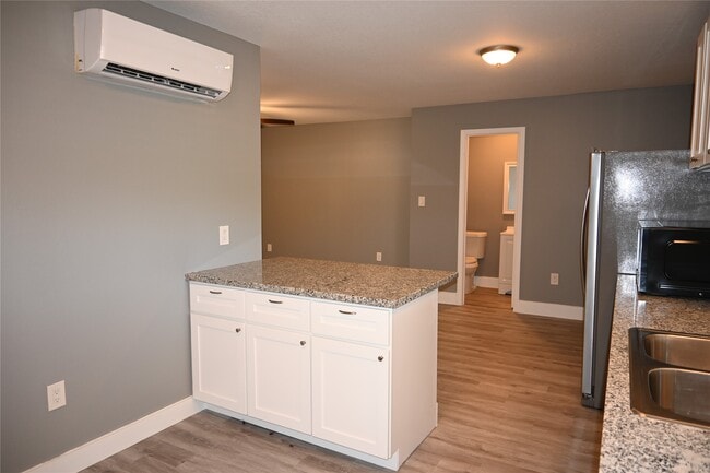 Photo - 510 Glen Cove Blvd Unit 4