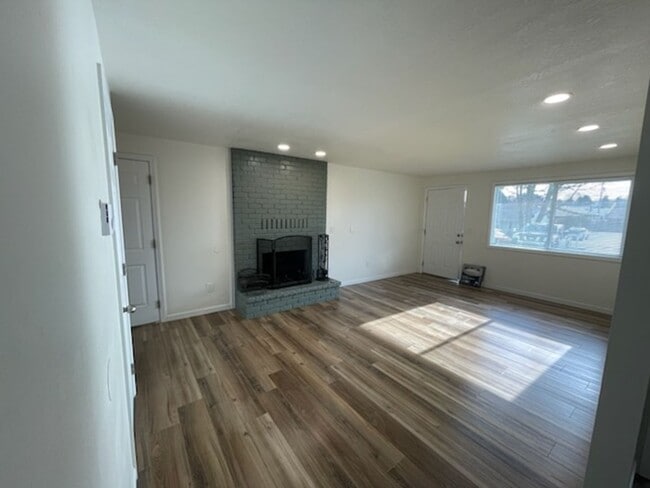 Photo - **AVAILABLE SOON** 3 Bedroom RANCH STYLE i...