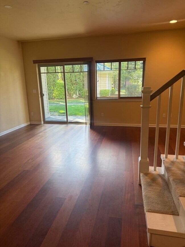 Photo - 2BED 2.5 BATH - TOWNHOME IN A QUIET NEIGHBORHOOD