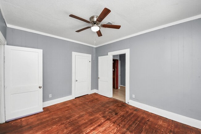 Building Photo - 3319 Holman St