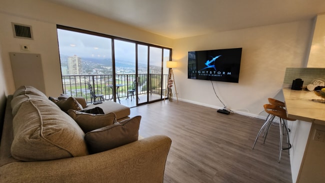 Photo - 2140 Kuhio Ave.