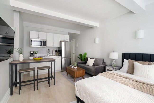 Photo - 240 W 73rd St Unidad FL7-ID1022047P