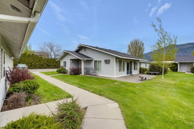 Photo - 420 S 5th St E