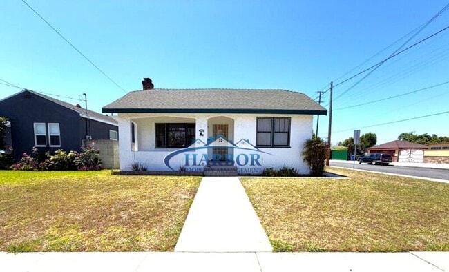 Building Photo - 1667 N Lagoon Ave