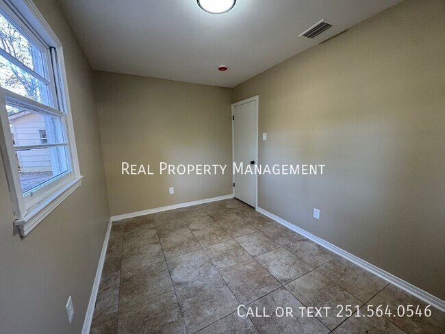 Photo - 6805 Stinson Ct