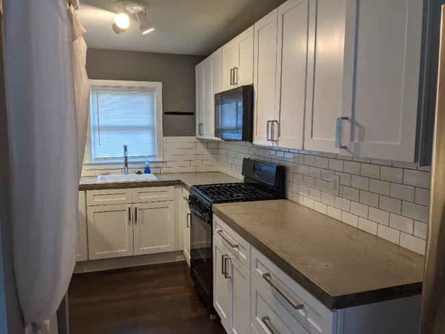 Photo - 2931 Glenwood Ave SE