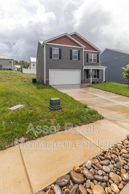 Photo - 2076 Southwood Cir
