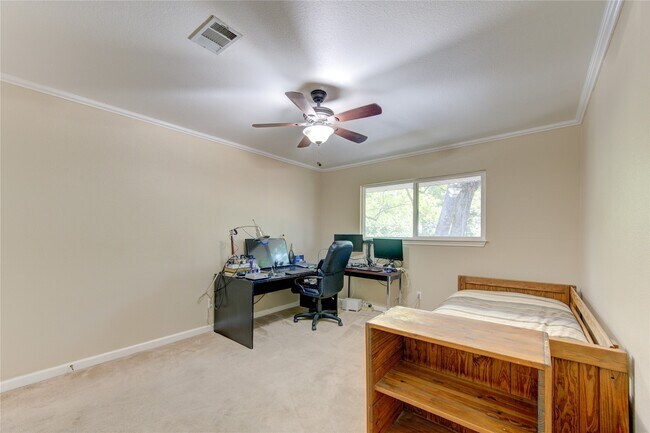 Building Photo - 824 Wax Myrtle Ln