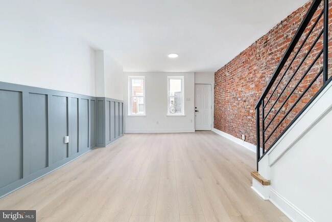 Photo - 2133 Latona St