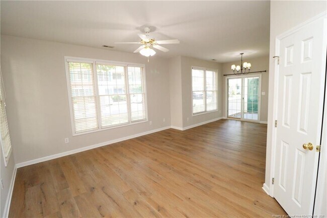 2812 Kudrow Ln