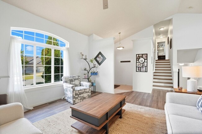 Photo - 235 Lockmoor Ave