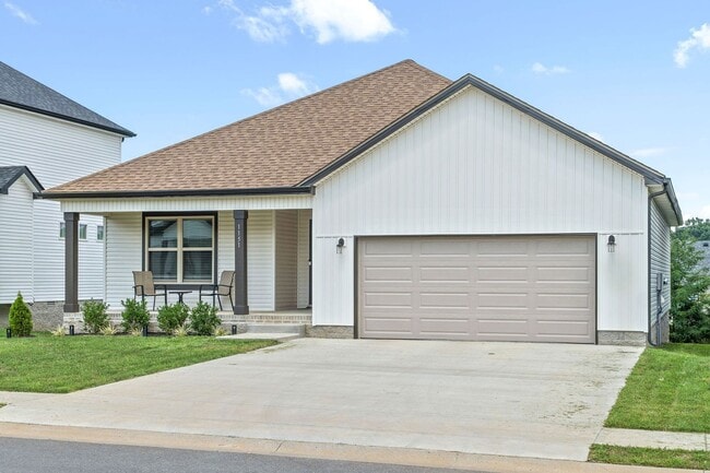 Photo - Pet Friendly Three Bedroom!