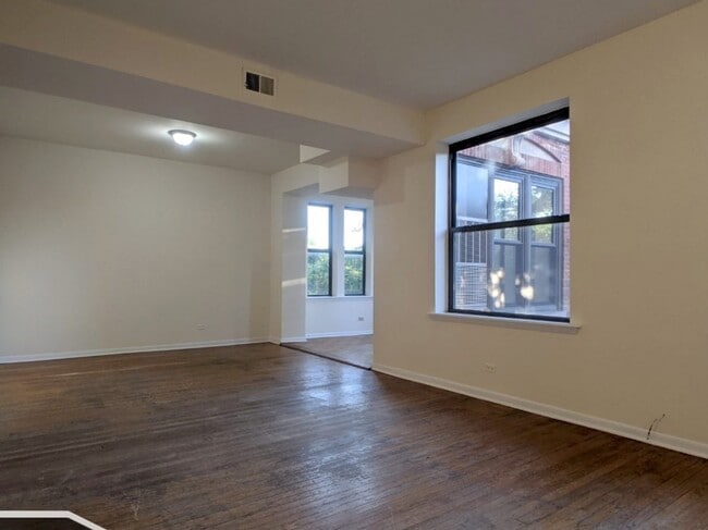 Photo - 2323 N Kedzie Blvd Unidad 2