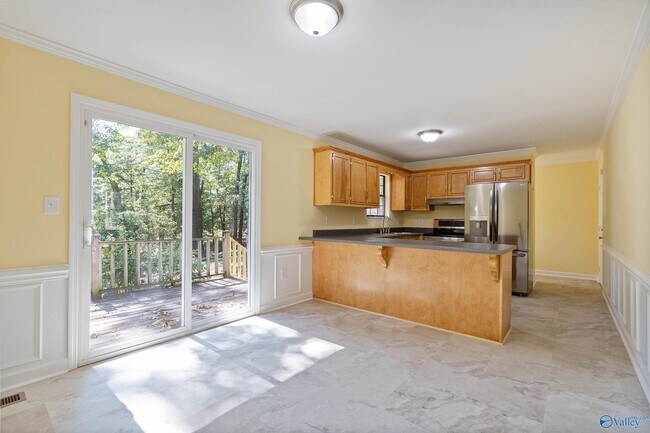 Photo - 100 Gibbon Dr