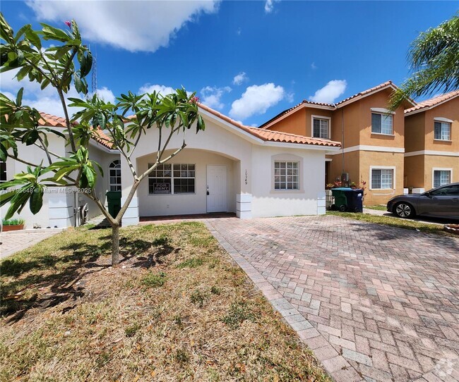Building Photo - 10949 SW 181st Terrace Rental
