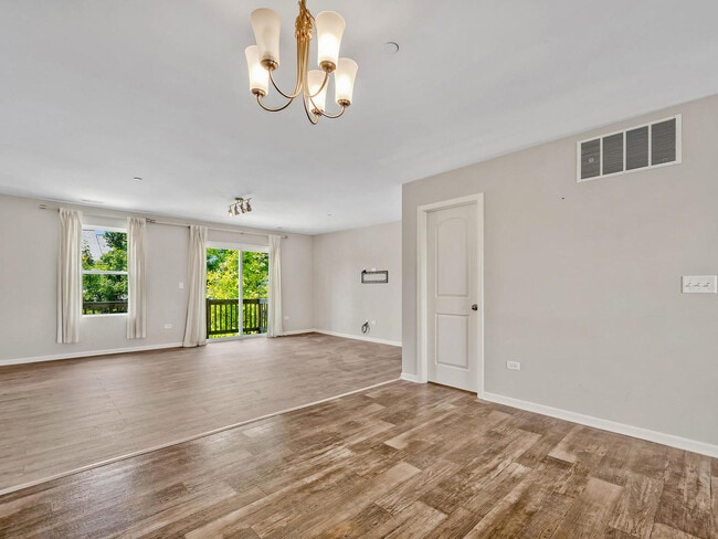 Photo - 1464 Lake Ridge Ct