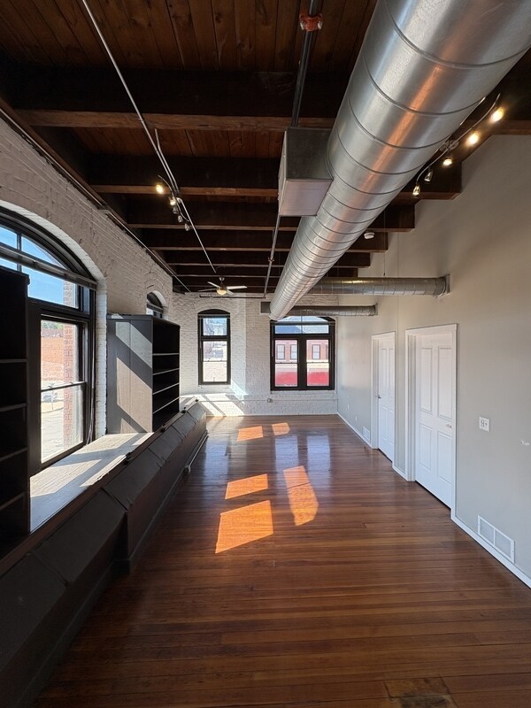 Photo - 116 N 5th St Unit 215