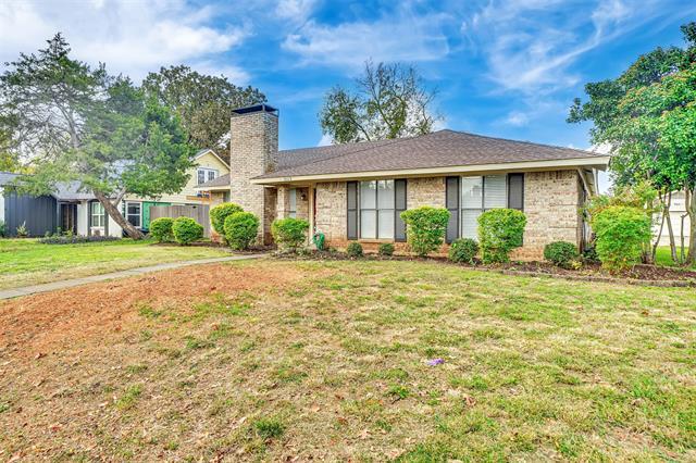 Photo - 3113 Peachtree Ln