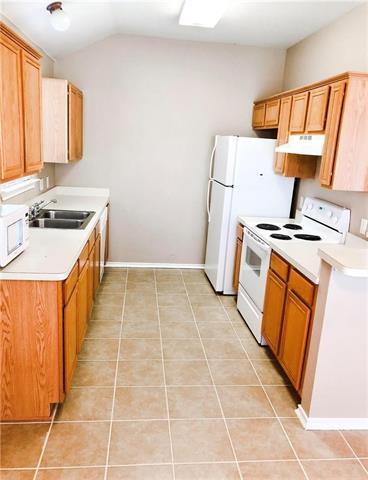 Photo - 320 W Windsor Dr