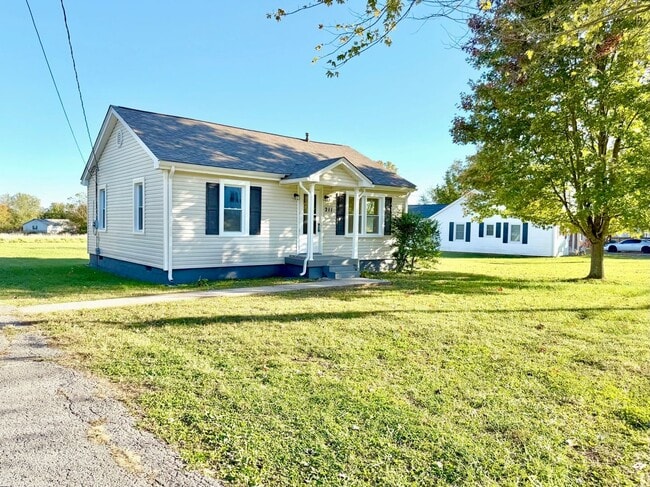 Photo - 211 Sanderson Dr