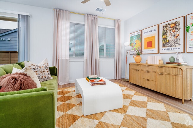 2BR, 3BA - 1146SF - Living Room
