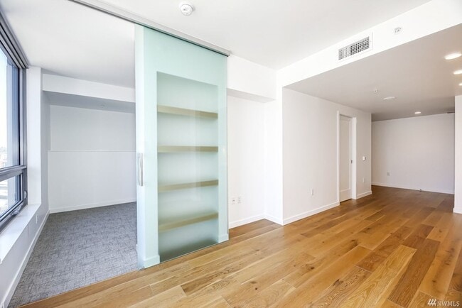 Photo - Spacious NW-Facing 1 Bed + Den, 1 Bath Luxury High-Rise Condo in Seattle's Denny Triangle – Nexus