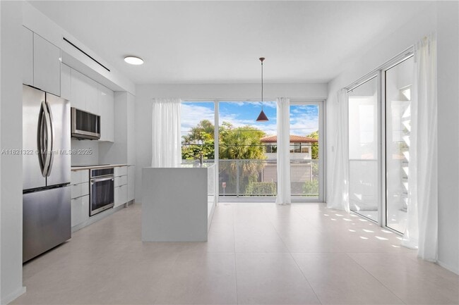 Photo - 4432 W Flagler St Unit UPPER