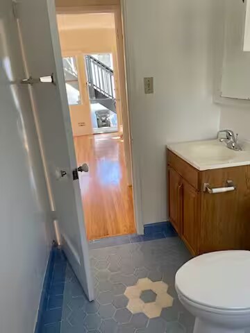 230 4th Ave