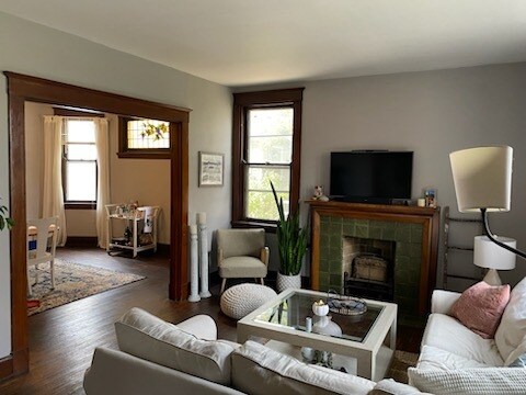 Sala de estar en el segundo piso - 2917 Madison Rd