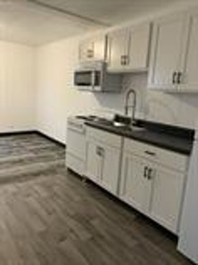 Photo - 314 Melville St Unit 314 Melville St.- 1/2