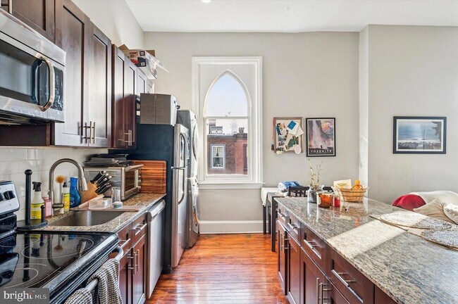 Photo - 265 S 22nd St Unit 3F