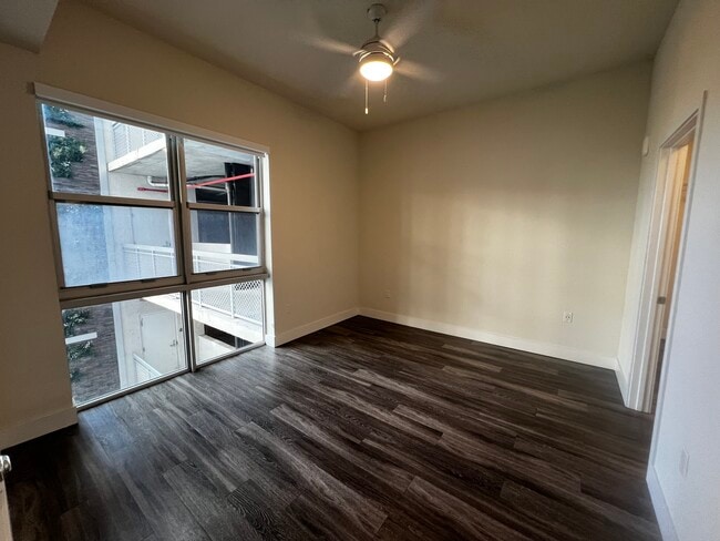 Photo - 342 NE 26th Ter Unit B1