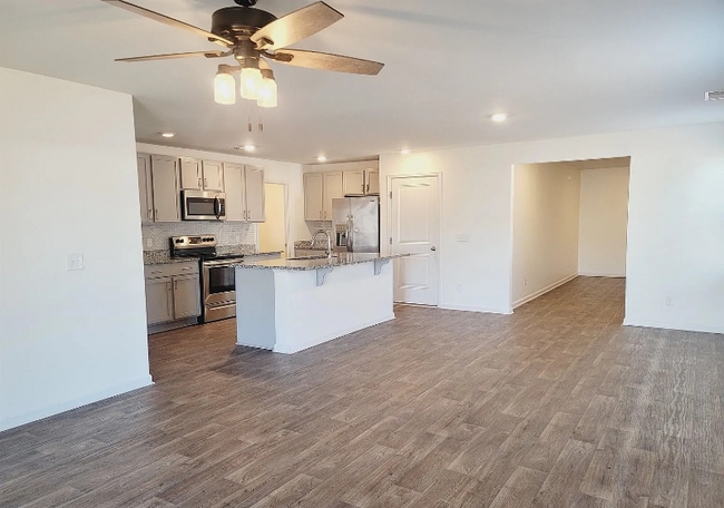 Photo - 147 Butternut Ct