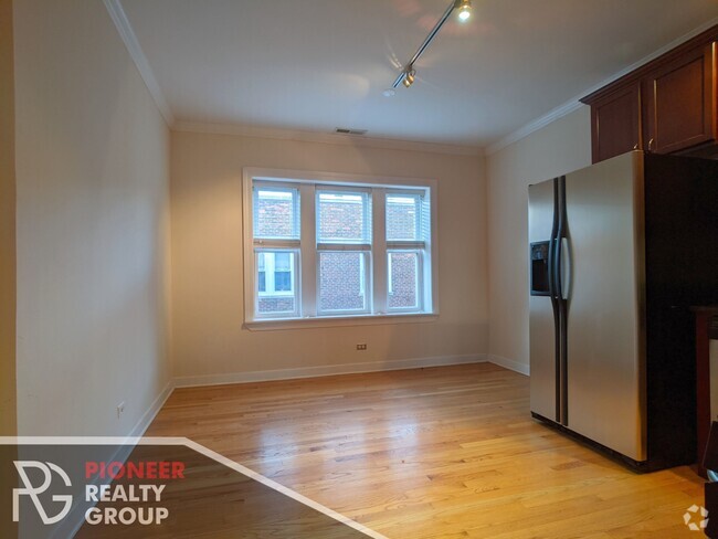 Building Photo - 3246 N Clifton Ave Unit #3246-E3 Rental