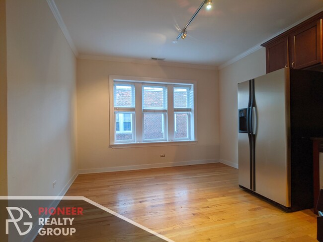 Photo - 3246 N Clifton Ave Apartments Unit #3246-E3