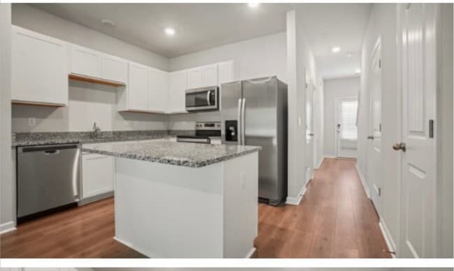 Photo - 237 Catherine Ln