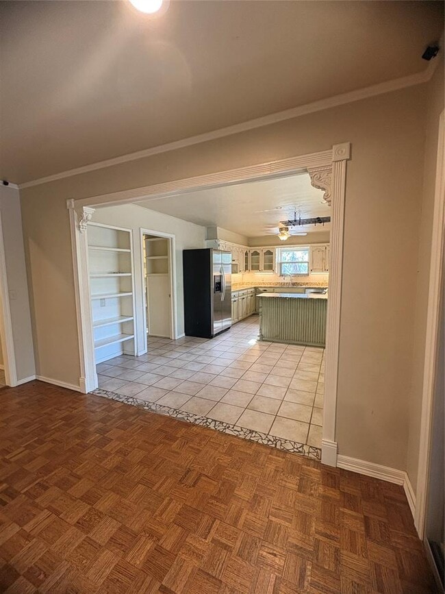 2945 Kerry Ln
