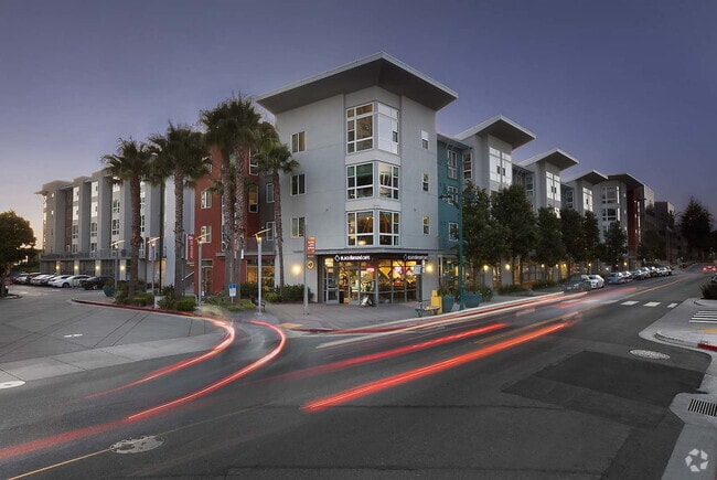 Building Photo - Avenue 64 Rental