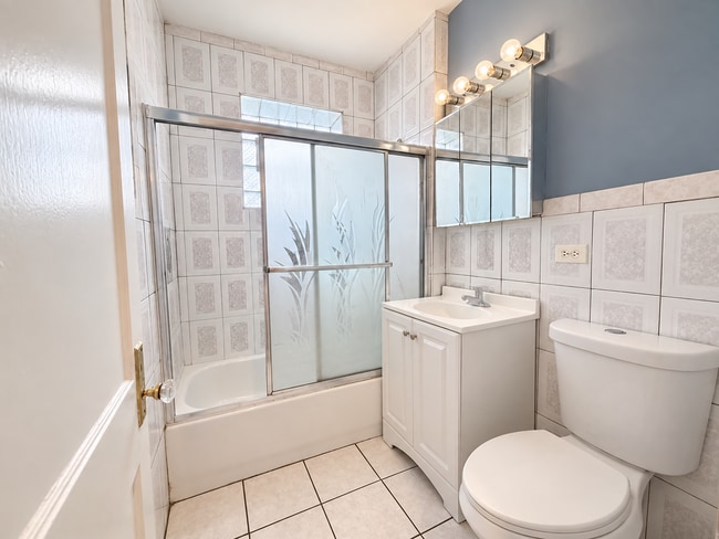 2410 N Kildare Ave Unit 1