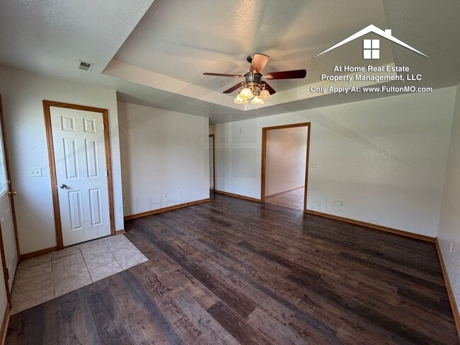 Photo - 1902 Dunham Dr